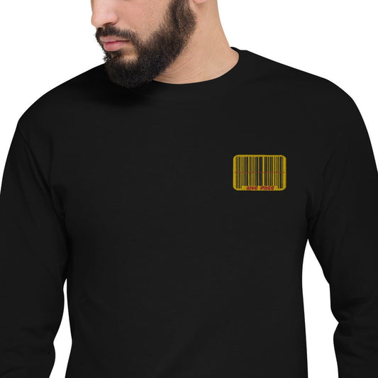 Man wearing black Champion long sleeve crew neck shirt, Munchy Merchy